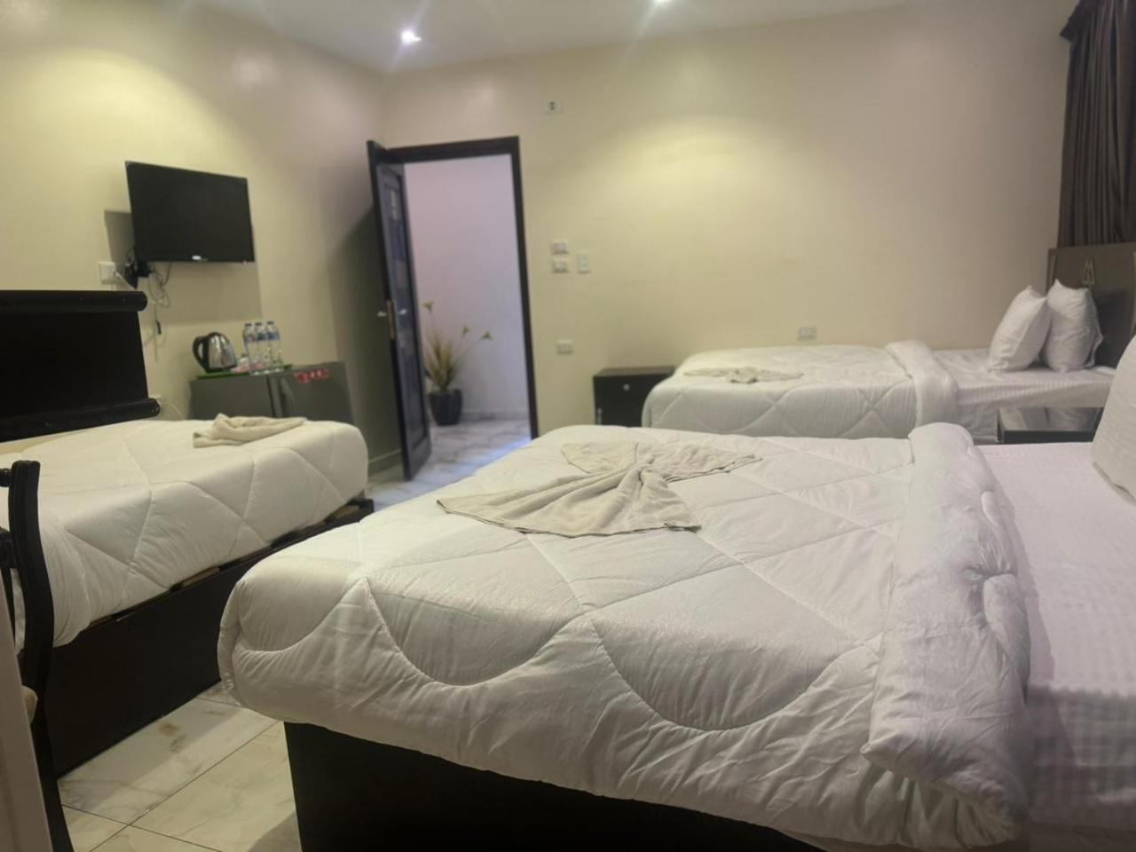 City Pyramids Inn Kafrat al Jabal Bagian luar foto